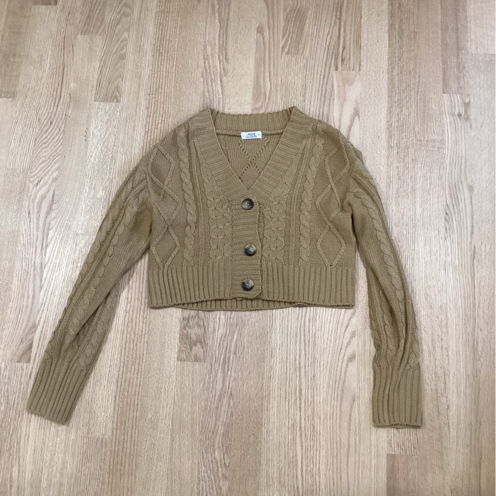 Cropped sweater
